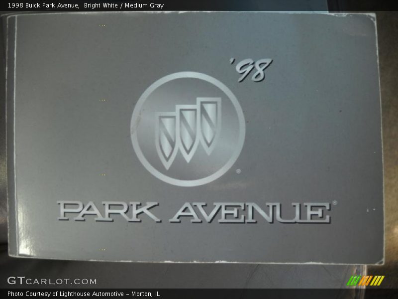 Bright White / Medium Gray 1998 Buick Park Avenue