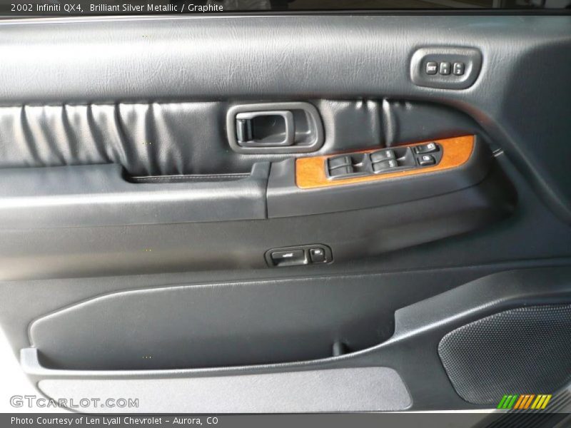Brilliant Silver Metallic / Graphite 2002 Infiniti QX4