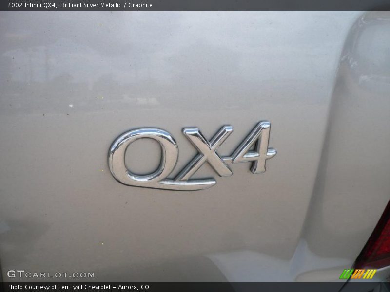 Brilliant Silver Metallic / Graphite 2002 Infiniti QX4