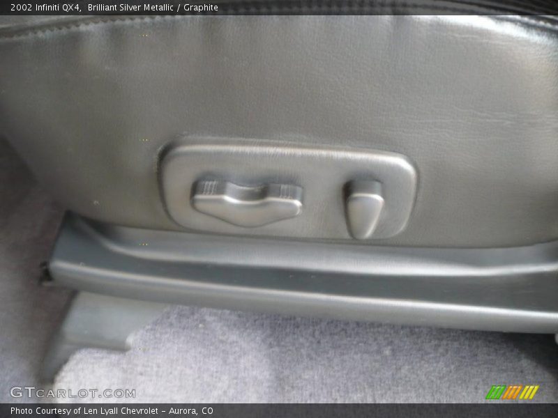 Brilliant Silver Metallic / Graphite 2002 Infiniti QX4