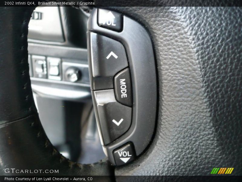 Brilliant Silver Metallic / Graphite 2002 Infiniti QX4