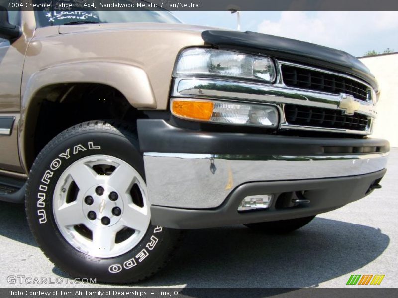 Sandalwood Metallic / Tan/Neutral 2004 Chevrolet Tahoe LT 4x4