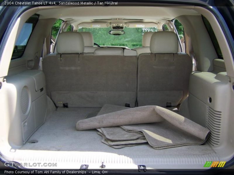 Sandalwood Metallic / Tan/Neutral 2004 Chevrolet Tahoe LT 4x4