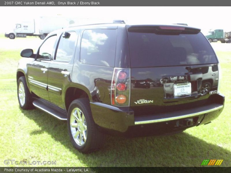 Onyx Black / Ebony Black 2007 GMC Yukon Denali AWD