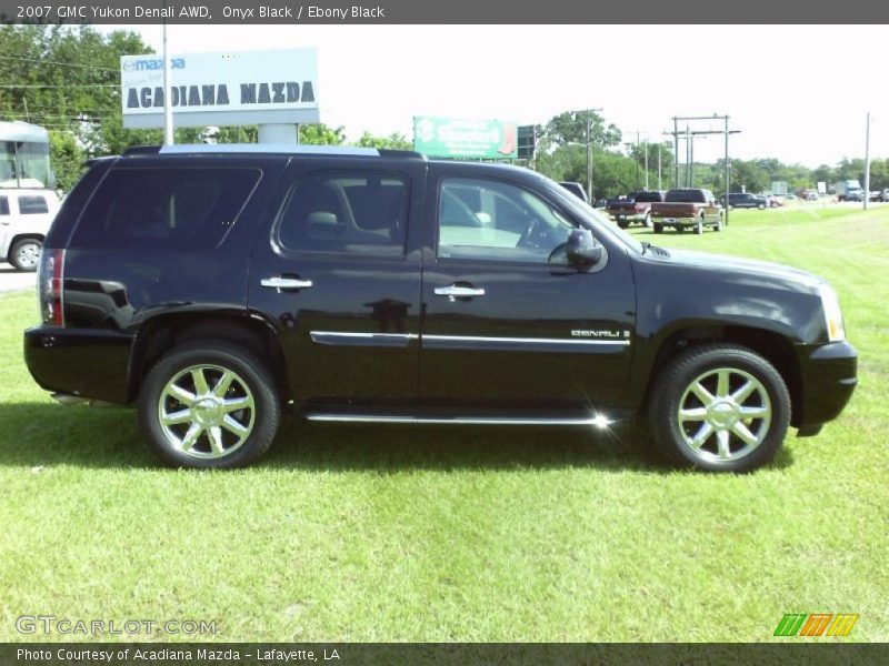 Onyx Black / Ebony Black 2007 GMC Yukon Denali AWD