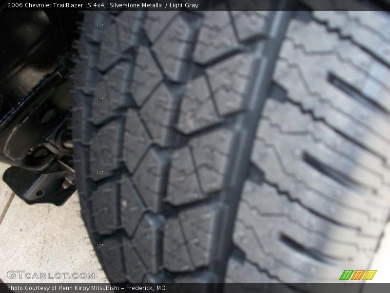 Silverstone Metallic / Light Gray 2006 Chevrolet TrailBlazer LS 4x4