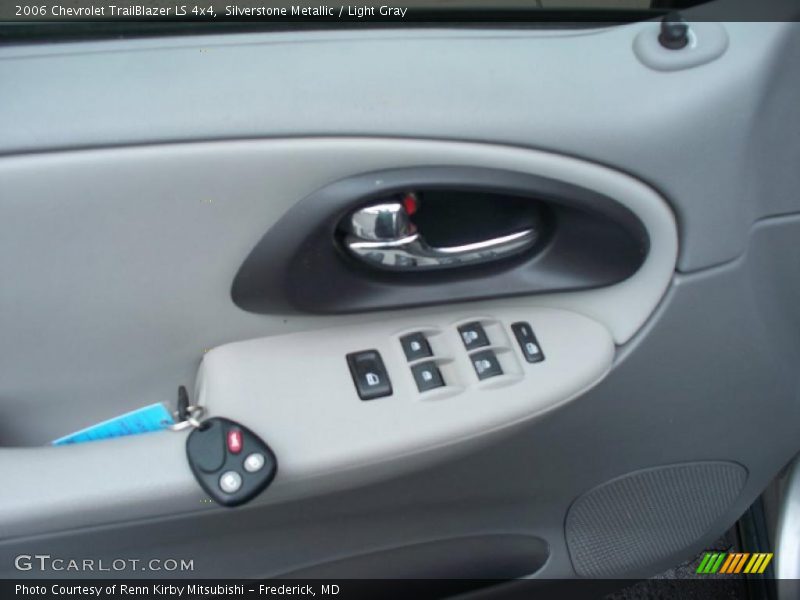 Silverstone Metallic / Light Gray 2006 Chevrolet TrailBlazer LS 4x4