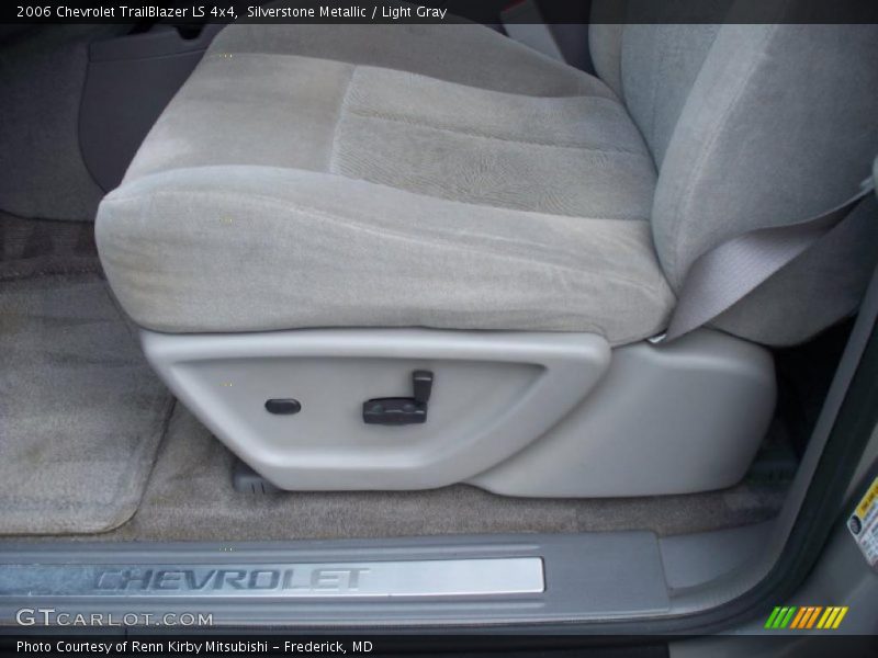 Silverstone Metallic / Light Gray 2006 Chevrolet TrailBlazer LS 4x4