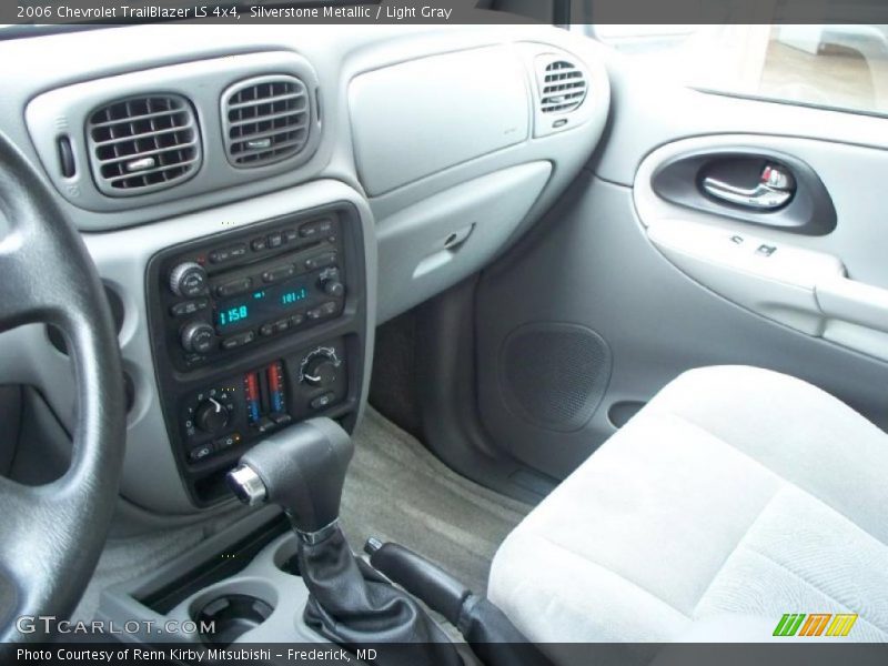 Silverstone Metallic / Light Gray 2006 Chevrolet TrailBlazer LS 4x4