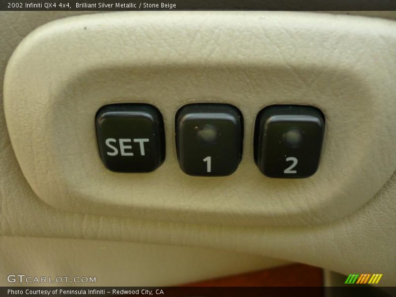 Brilliant Silver Metallic / Stone Beige 2002 Infiniti QX4 4x4