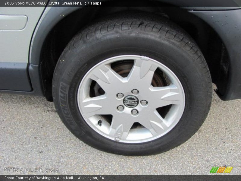 Crystal Green Metallic / Taupe 2005 Volvo XC70 AWD