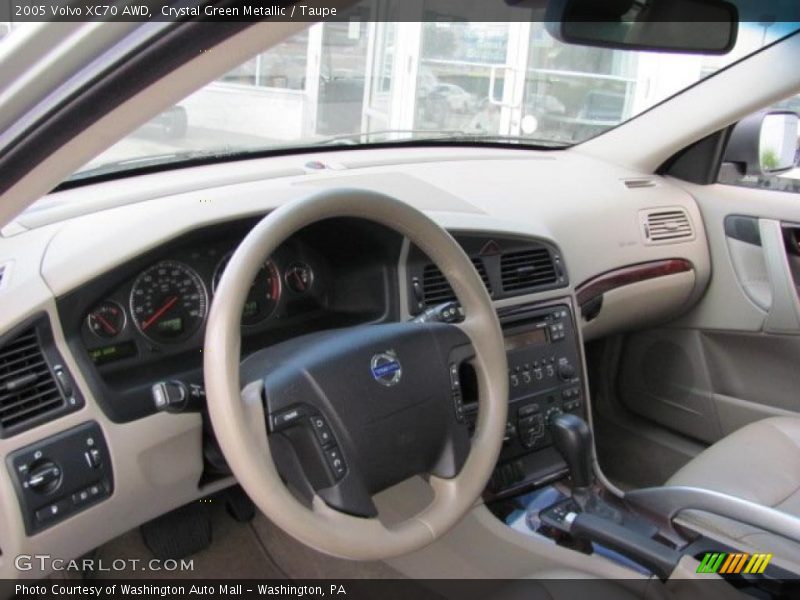 Crystal Green Metallic / Taupe 2005 Volvo XC70 AWD