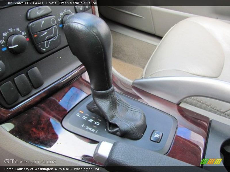 Crystal Green Metallic / Taupe 2005 Volvo XC70 AWD