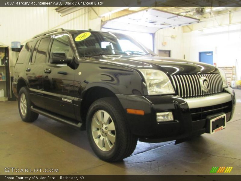 Black / Charcoal Black 2007 Mercury Mountaineer AWD