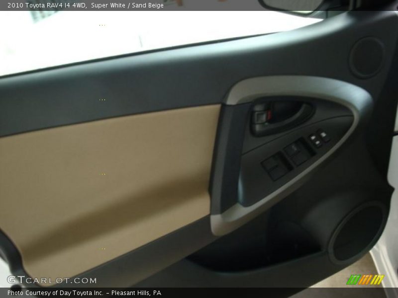 Super White / Sand Beige 2010 Toyota RAV4 I4 4WD
