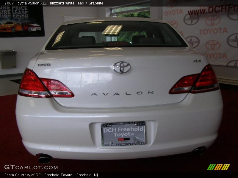 Blizzard White Pearl / Graphite 2007 Toyota Avalon XLS