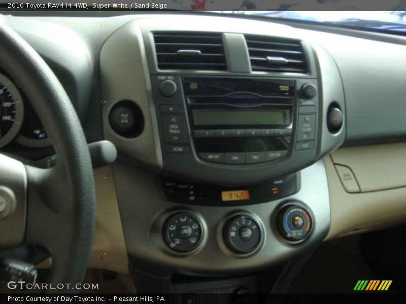 Super White / Sand Beige 2010 Toyota RAV4 I4 4WD