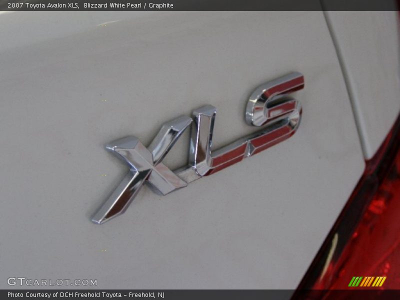 Blizzard White Pearl / Graphite 2007 Toyota Avalon XLS