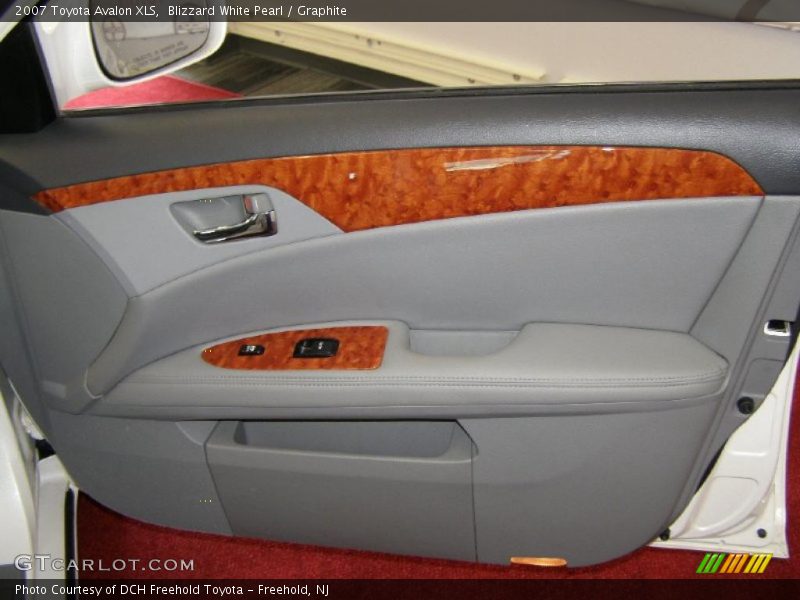 Blizzard White Pearl / Graphite 2007 Toyota Avalon XLS