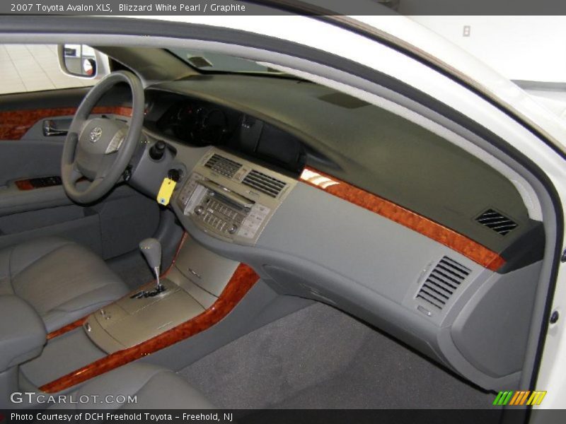 Blizzard White Pearl / Graphite 2007 Toyota Avalon XLS