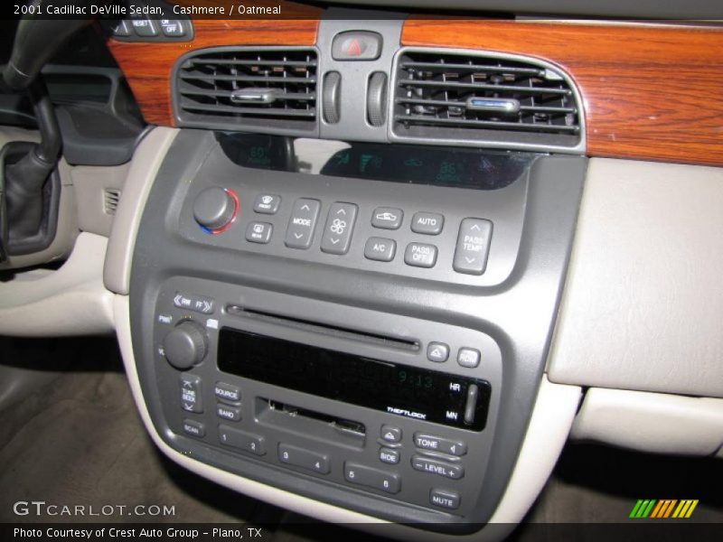 Cashmere / Oatmeal 2001 Cadillac DeVille Sedan