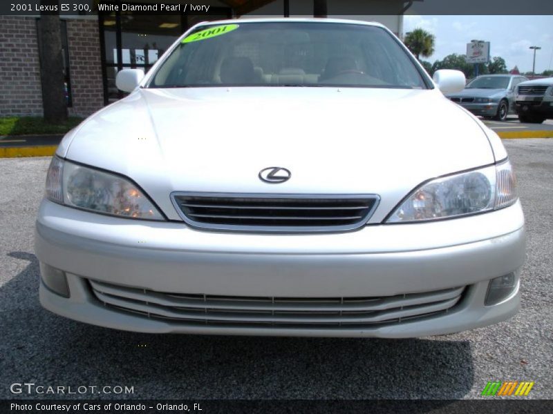 White Diamond Pearl / Ivory 2001 Lexus ES 300