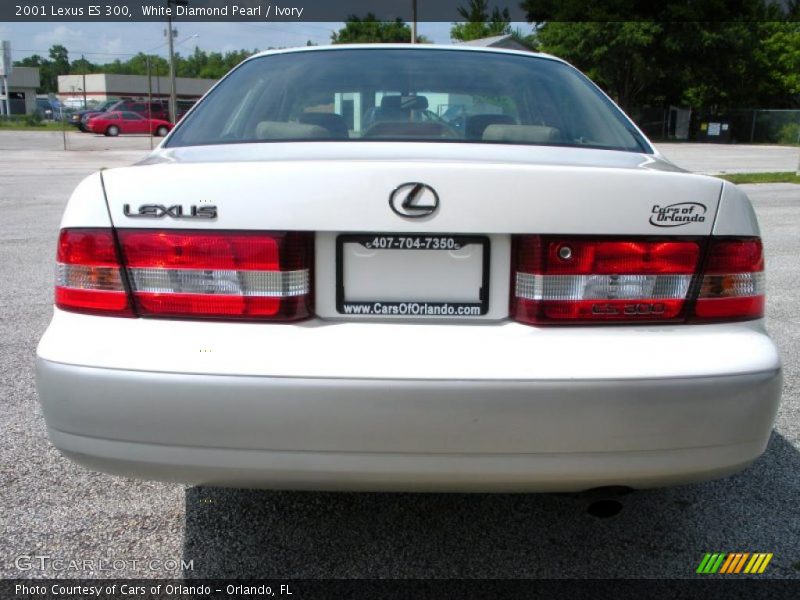 White Diamond Pearl / Ivory 2001 Lexus ES 300