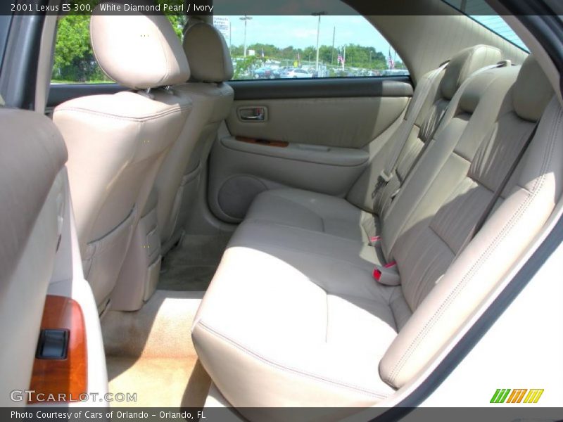 White Diamond Pearl / Ivory 2001 Lexus ES 300