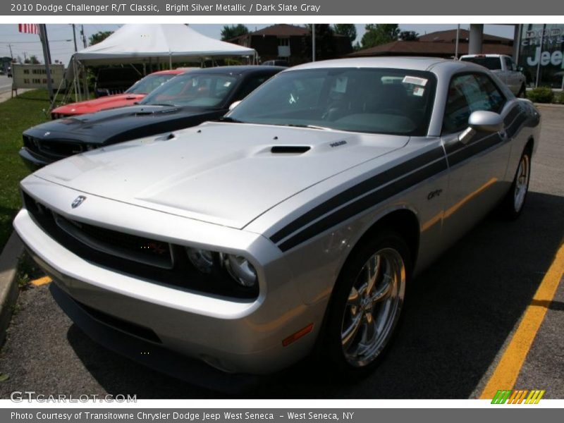 Bright Silver Metallic / Dark Slate Gray 2010 Dodge Challenger R/T Classic