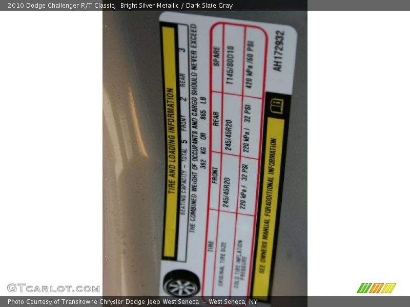 Bright Silver Metallic / Dark Slate Gray 2010 Dodge Challenger R/T Classic