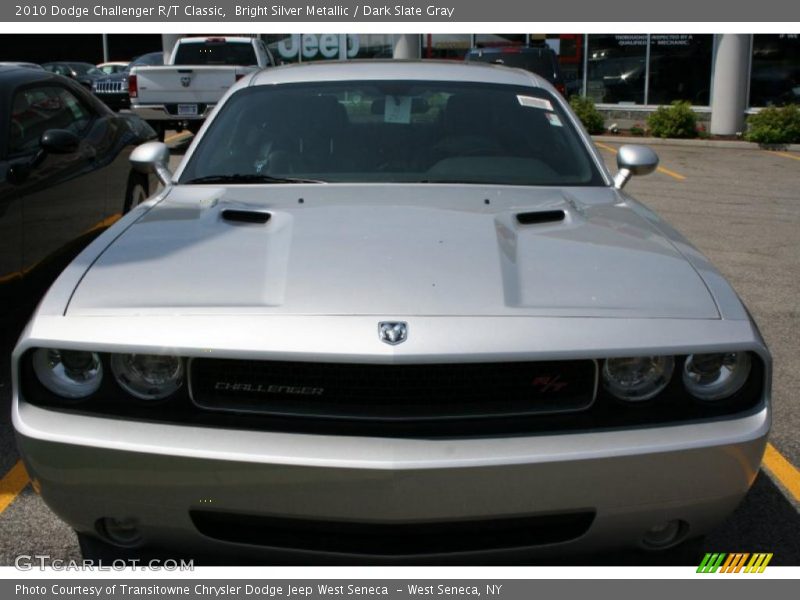 Bright Silver Metallic / Dark Slate Gray 2010 Dodge Challenger R/T Classic