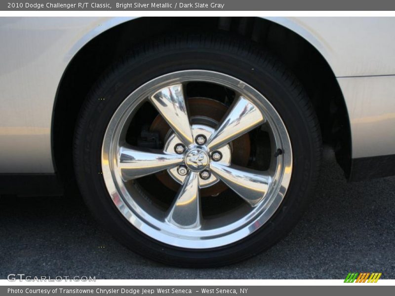 Bright Silver Metallic / Dark Slate Gray 2010 Dodge Challenger R/T Classic