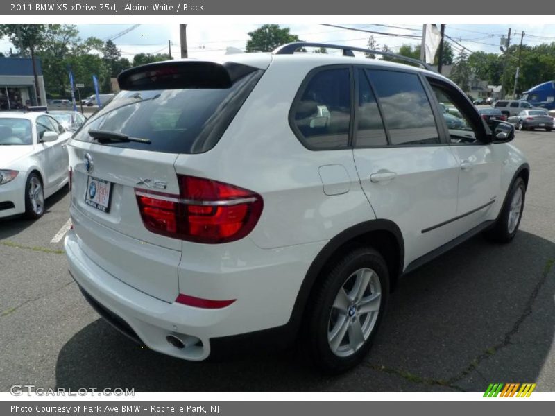 Alpine White / Black 2011 BMW X5 xDrive 35d