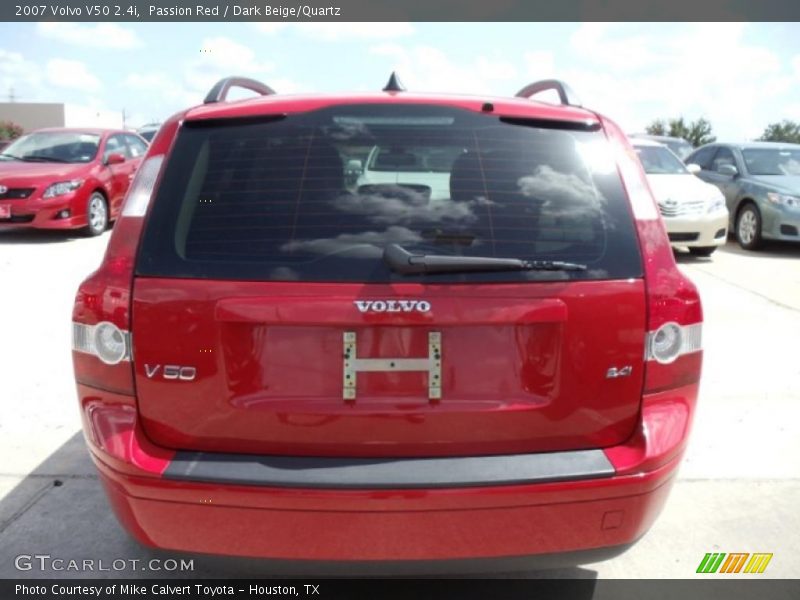 Passion Red / Dark Beige/Quartz 2007 Volvo V50 2.4i