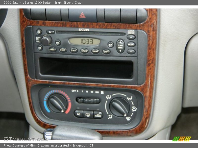 Bright Silver / Gray 2001 Saturn L Series L200 Sedan