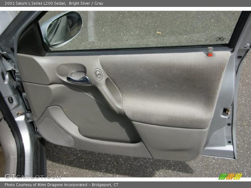 Bright Silver / Gray 2001 Saturn L Series L200 Sedan