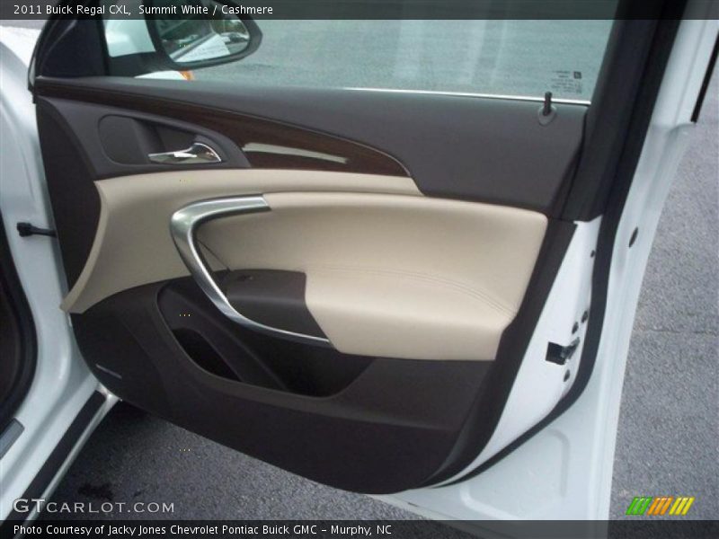 Summit White / Cashmere 2011 Buick Regal CXL