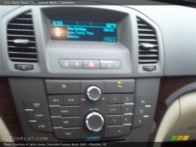 Summit White / Cashmere 2011 Buick Regal CXL