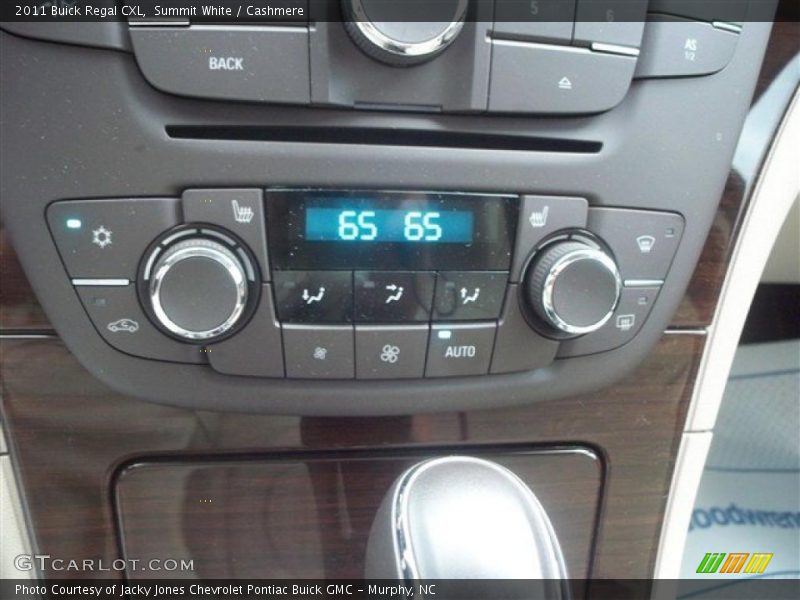 Summit White / Cashmere 2011 Buick Regal CXL