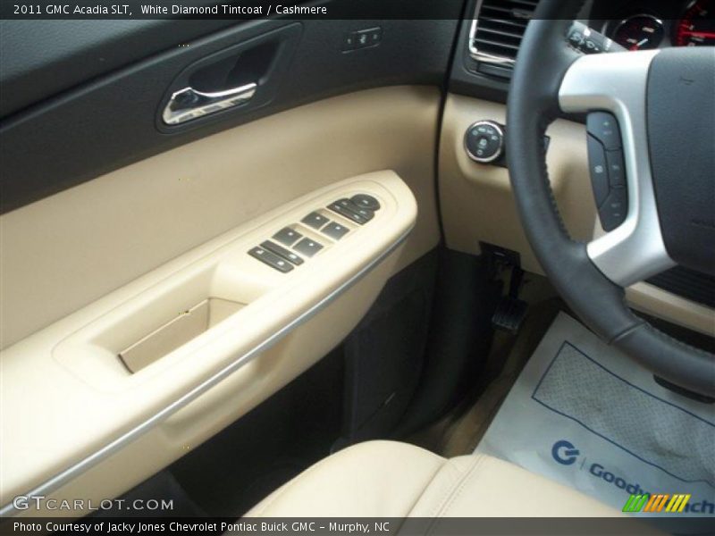 White Diamond Tintcoat / Cashmere 2011 GMC Acadia SLT