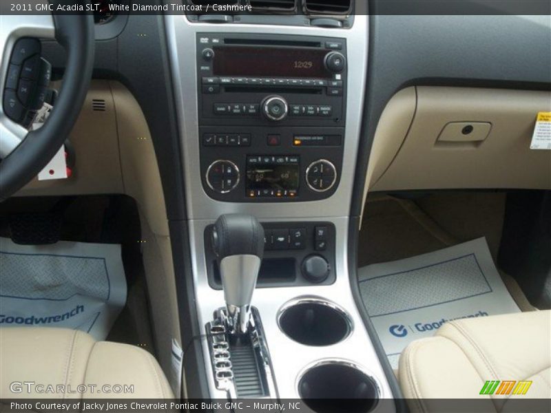 White Diamond Tintcoat / Cashmere 2011 GMC Acadia SLT