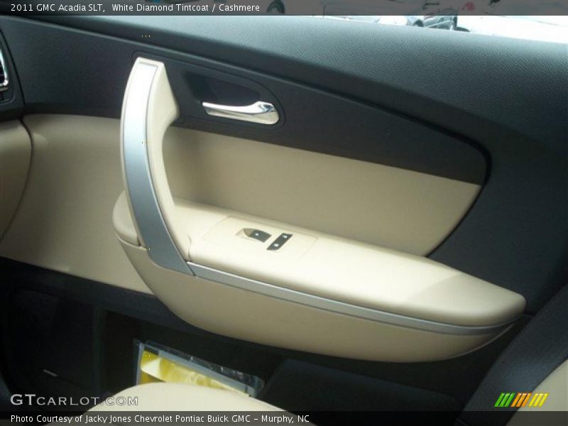 White Diamond Tintcoat / Cashmere 2011 GMC Acadia SLT
