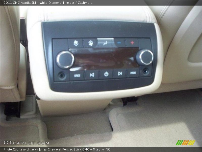 White Diamond Tintcoat / Cashmere 2011 GMC Acadia SLT