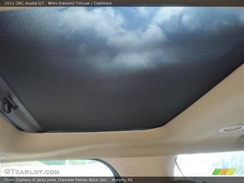 White Diamond Tintcoat / Cashmere 2011 GMC Acadia SLT