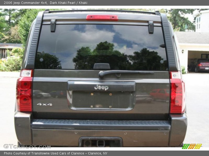 Dark Khaki Pearl / Khaki 2006 Jeep Commander 4x4