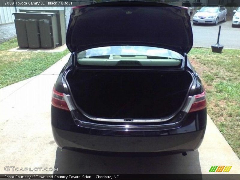 Black / Bisque 2009 Toyota Camry LE
