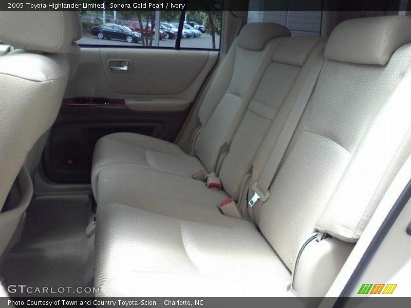 Sonora Gold Pearl / Ivory 2005 Toyota Highlander Limited