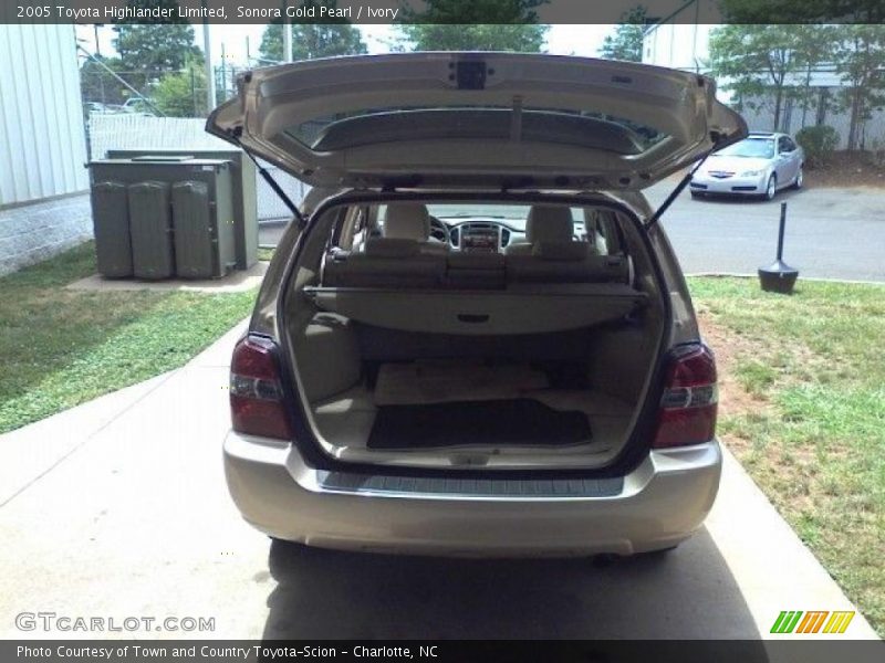 Sonora Gold Pearl / Ivory 2005 Toyota Highlander Limited