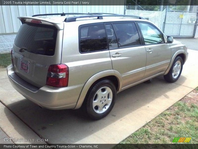 Sonora Gold Pearl / Ivory 2005 Toyota Highlander Limited