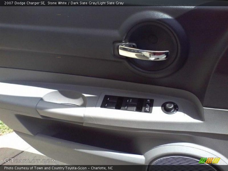 Stone White / Dark Slate Gray/Light Slate Gray 2007 Dodge Charger SE
